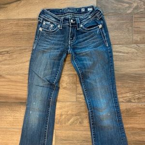 LIGHT WASH MISS ME JEANS !!!